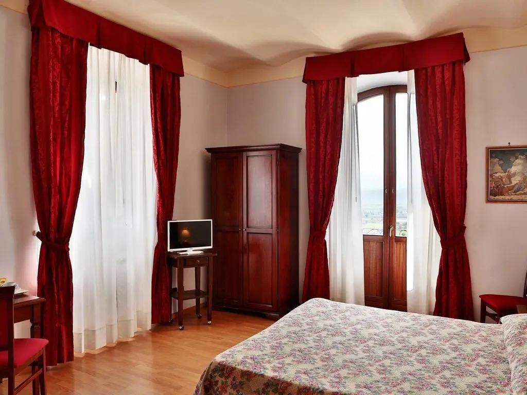 Windsor Savoia 3*