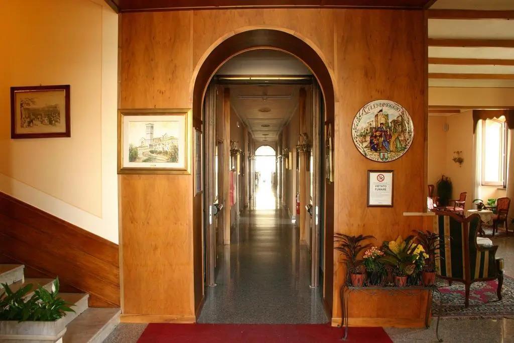 Windsor Savoia 3*