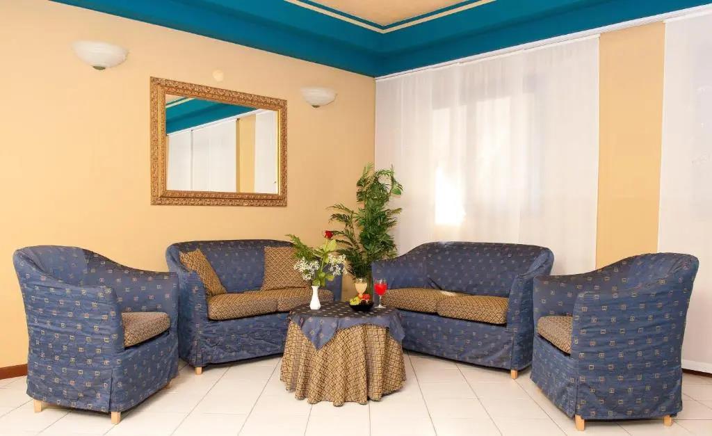 Hotel Augustus 3*
