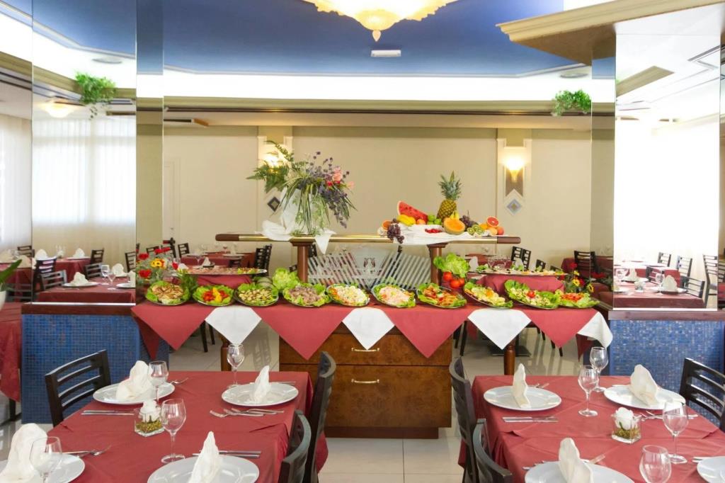 Hotel Augustus 3*
