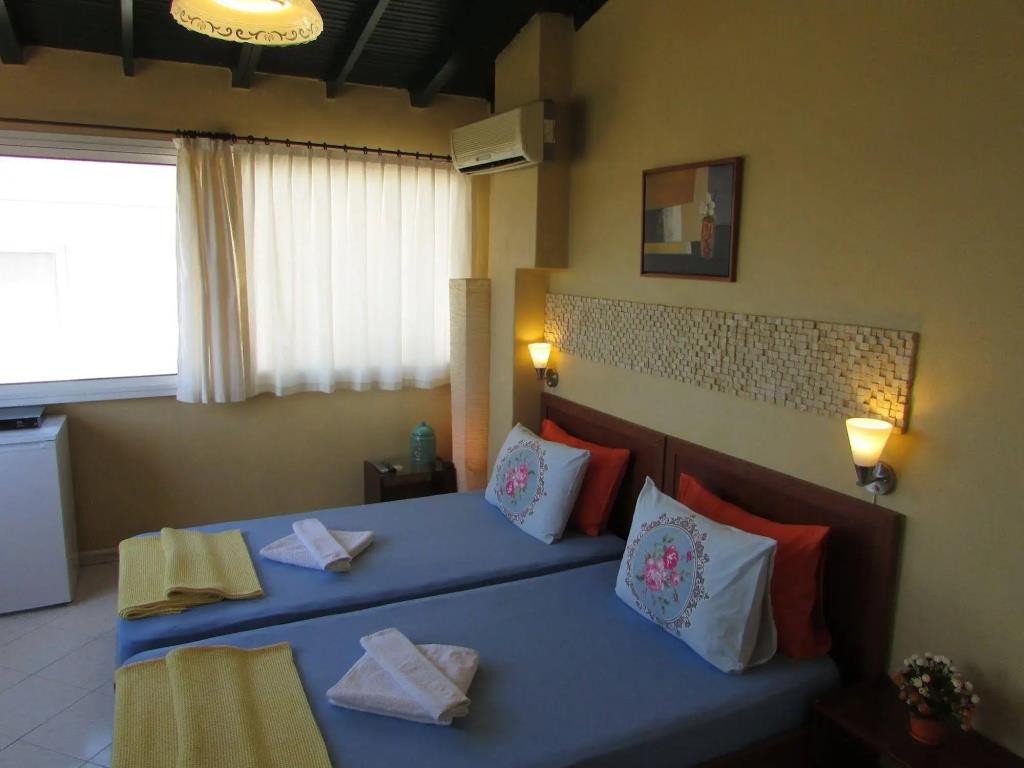 Tepe Hotel Alacat? 0*