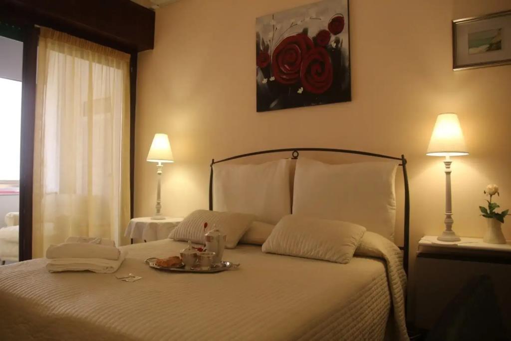 Casamore Rooms 0*