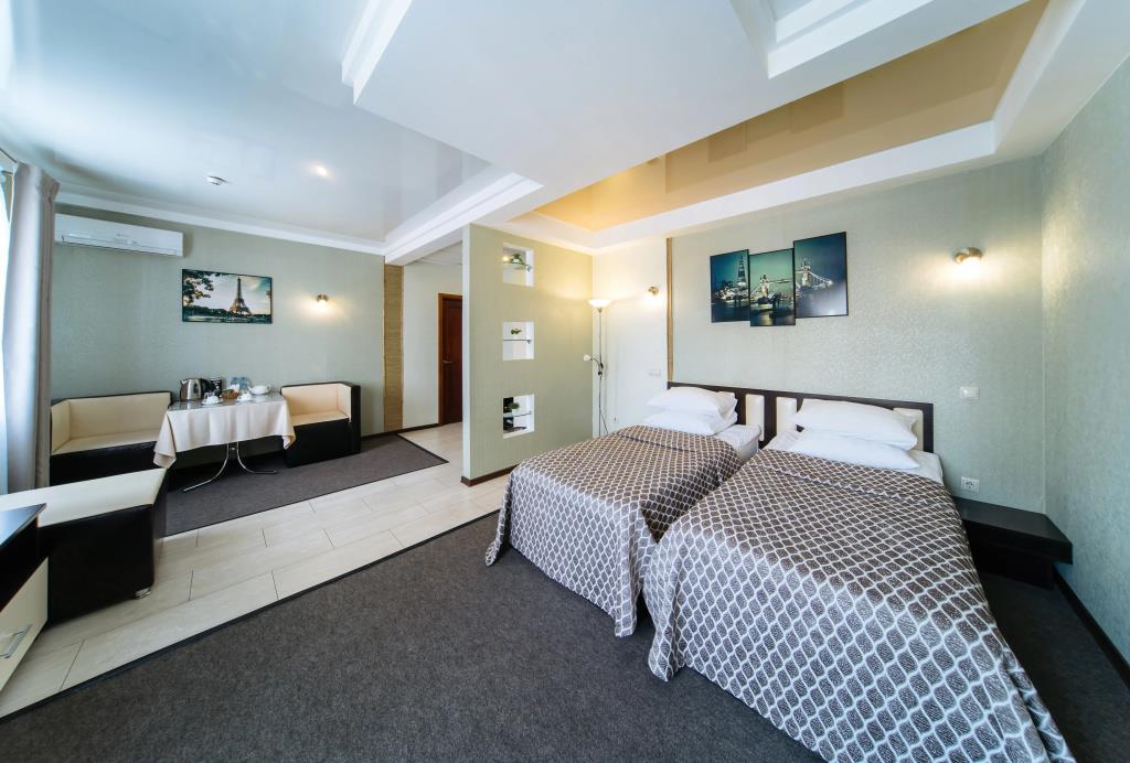 Chaplin Mini-Hotel 4*