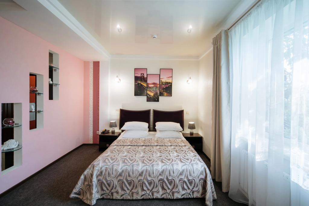 Chaplin Mini-Hotel 4*