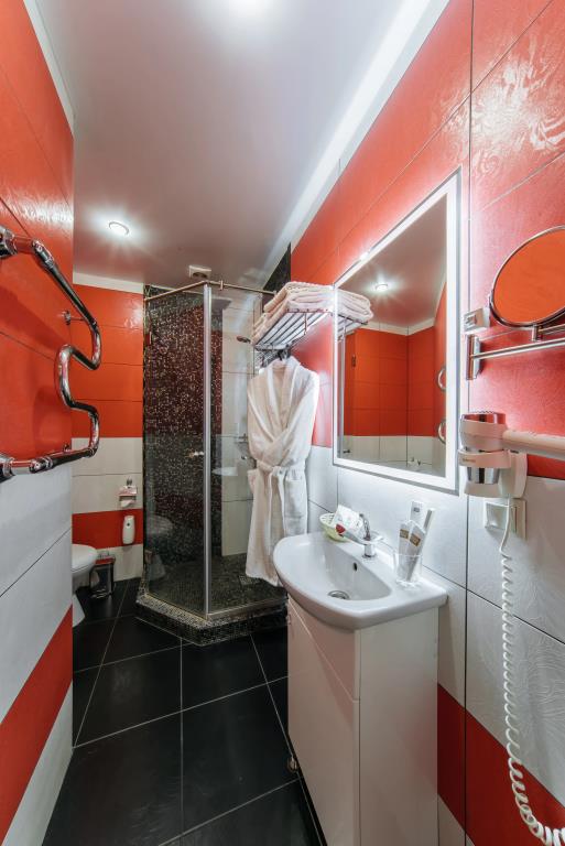 Chaplin Mini-Hotel 4*