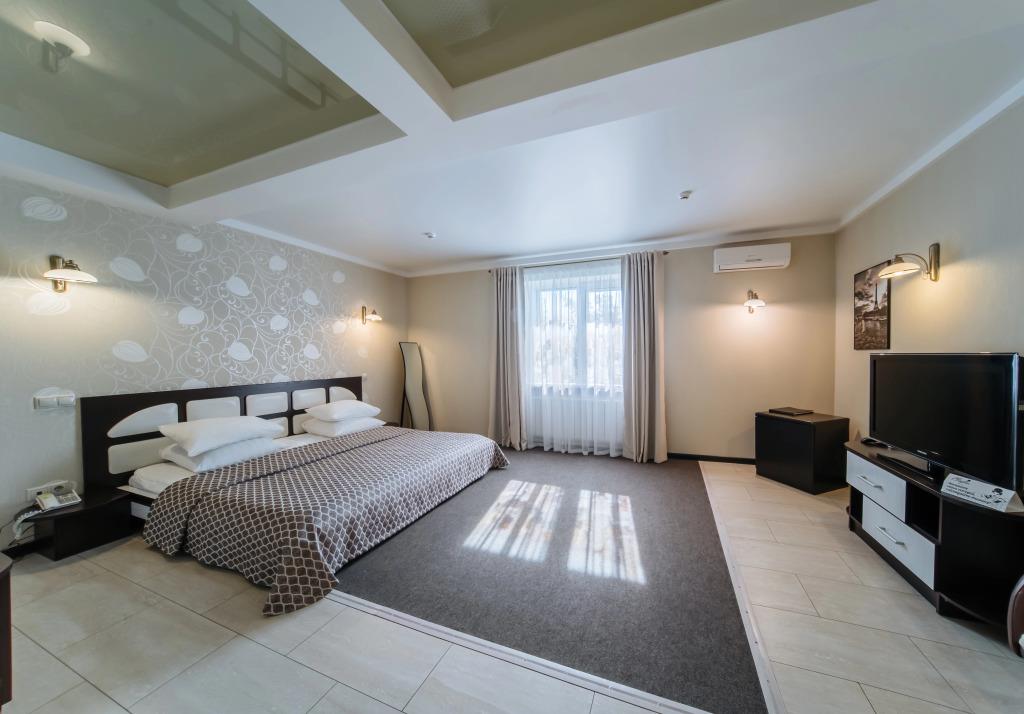 Chaplin Mini-Hotel 4*