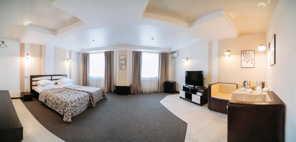 Chaplin Mini-Hotel 4*