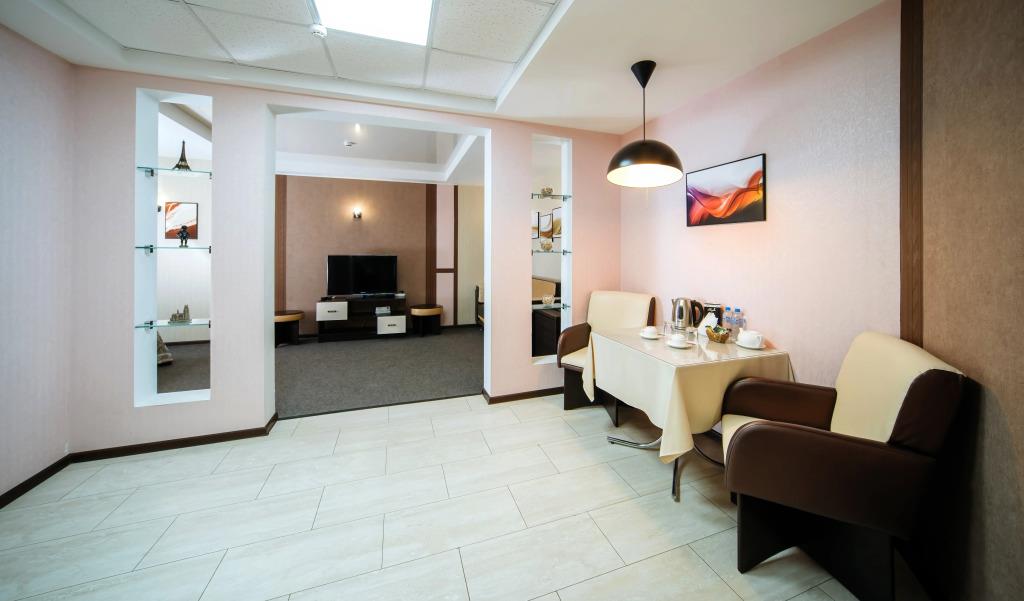 Chaplin Mini-Hotel 4*