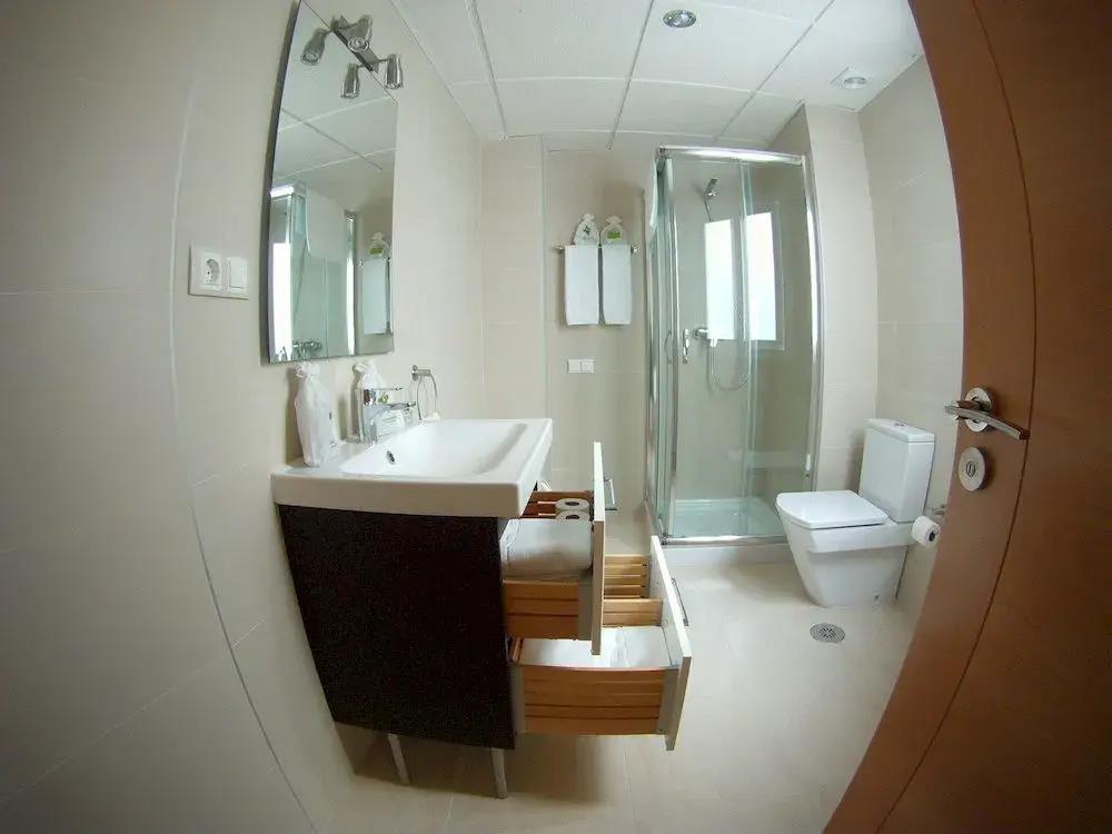 Debambu Apartments 0*