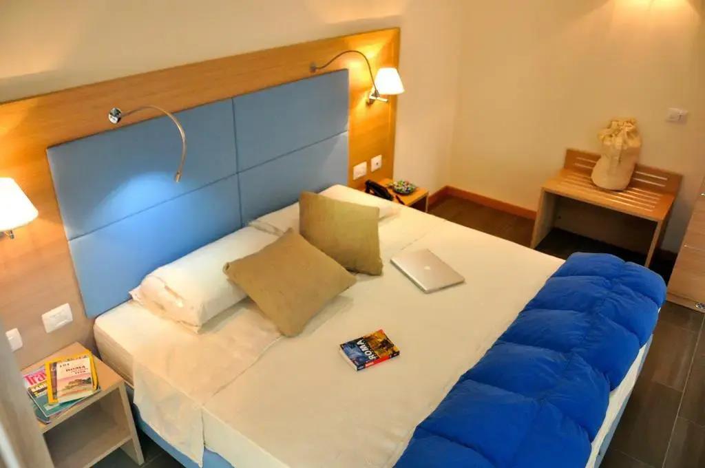 325 Tor Vergata Hotel 3*