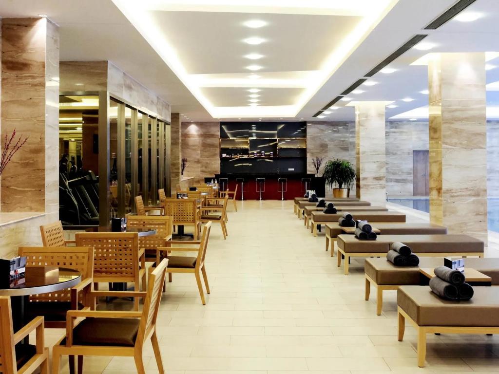 Pullman Linyi Lushang 4*