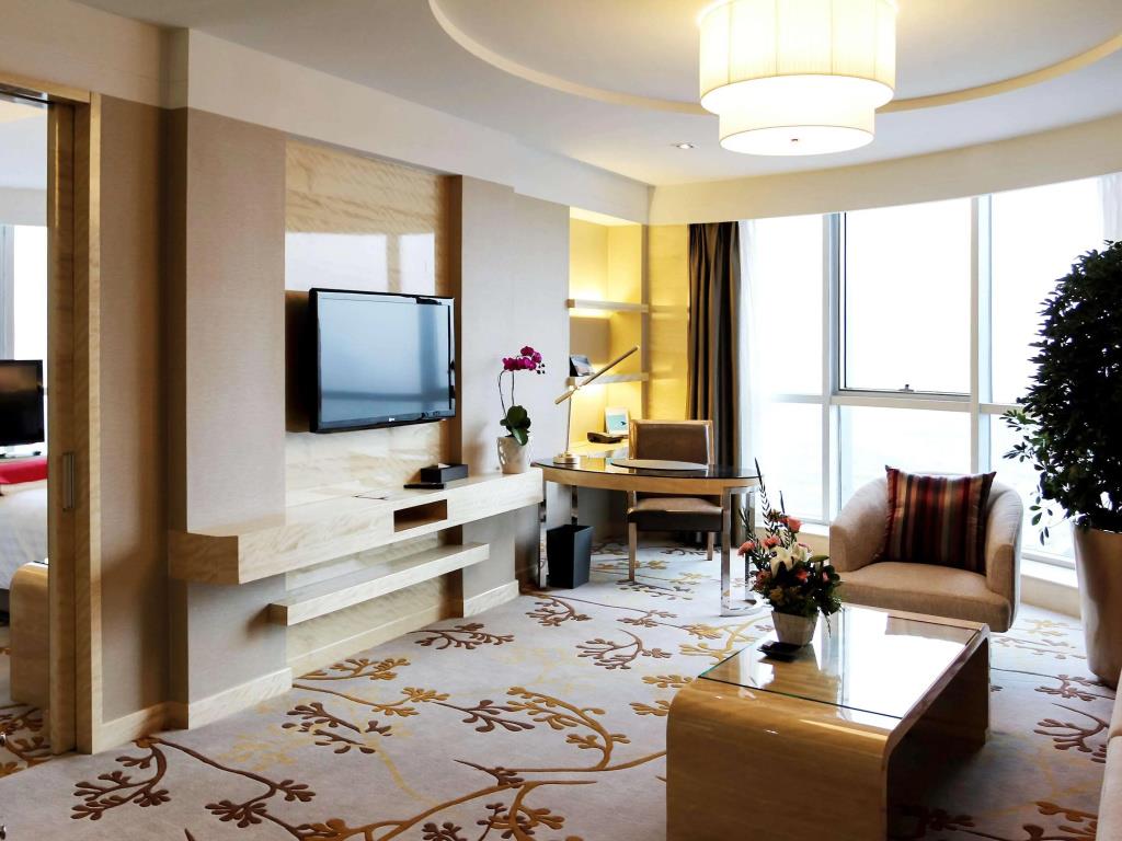 Pullman Linyi Lushang 4*