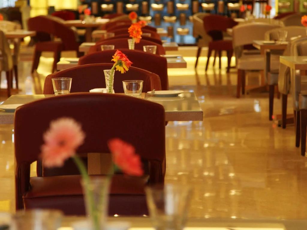 Pullman Linyi Lushang 4*