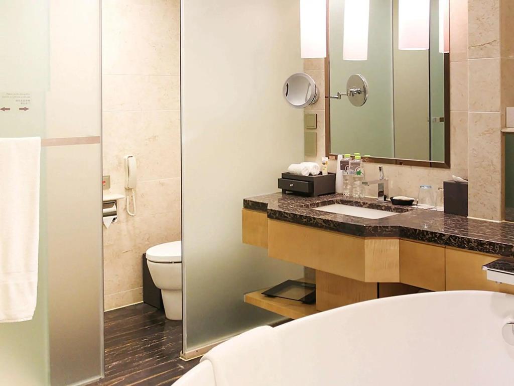 Pullman Linyi Lushang 4*