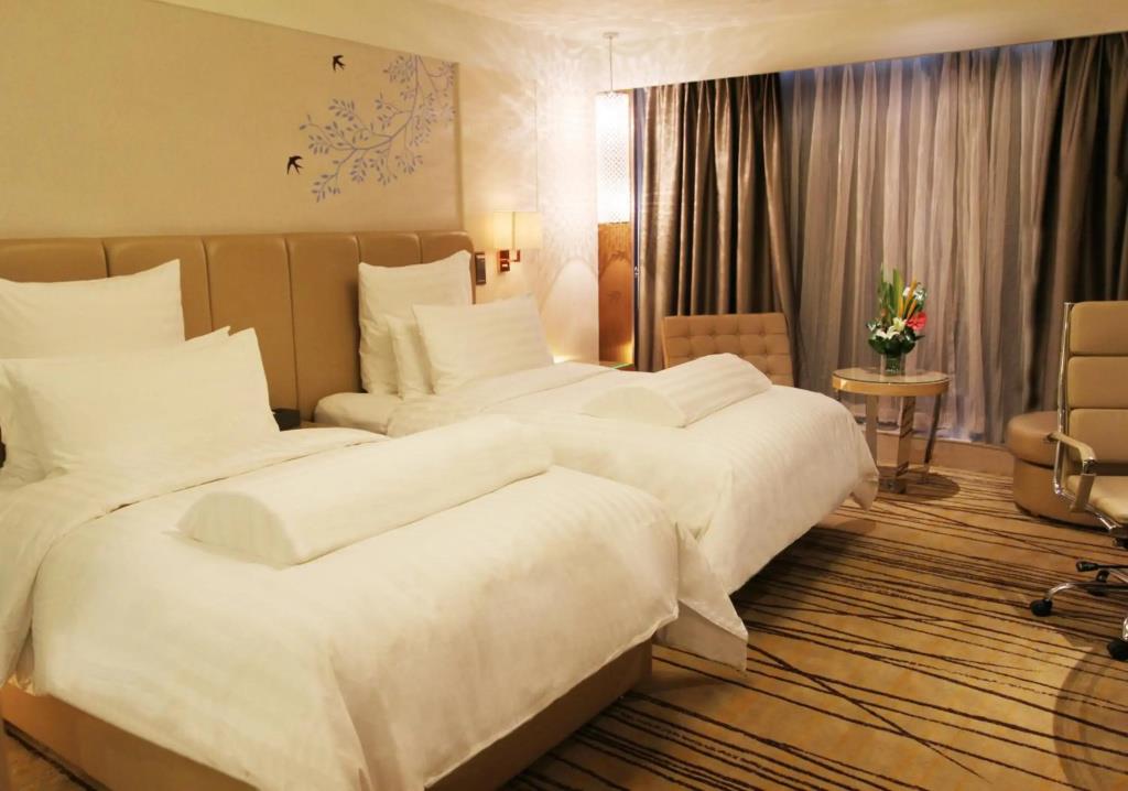 Pullman Linyi Lushang 4*