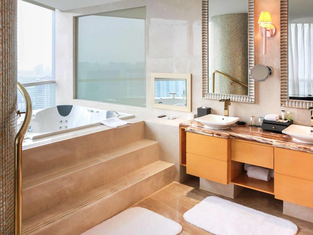 Pullman Linyi Lushang 4*