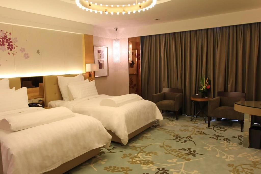 Pullman Linyi Lushang 4*