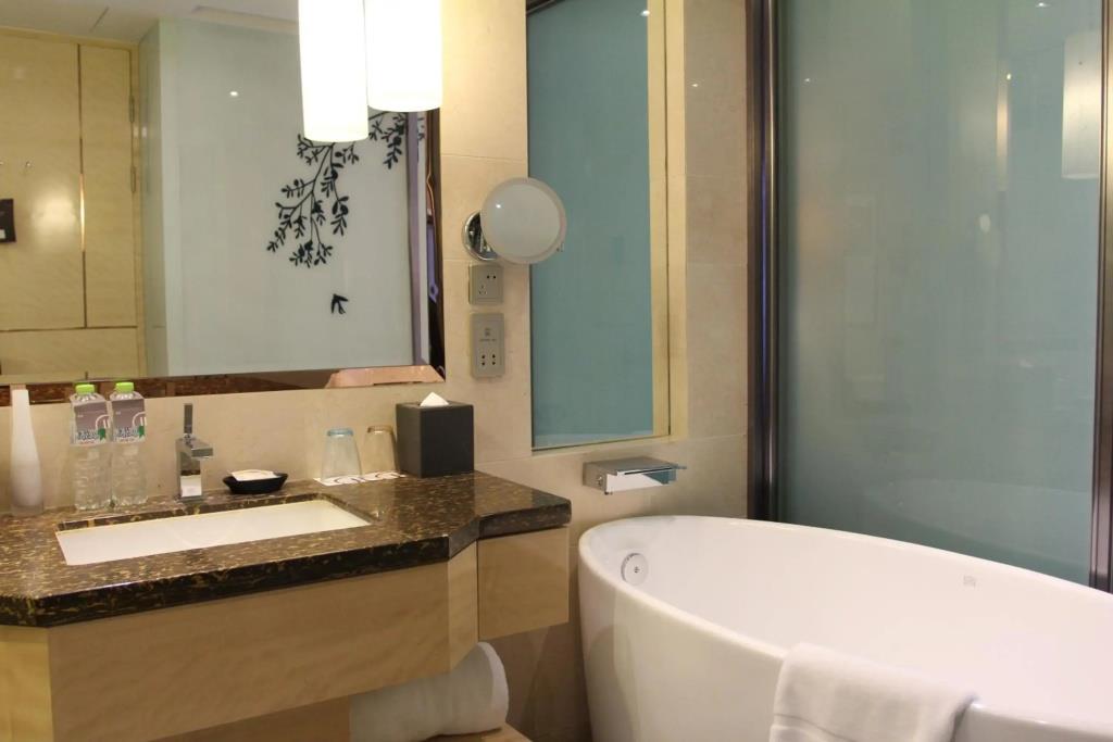 Pullman Linyi Lushang 4*
