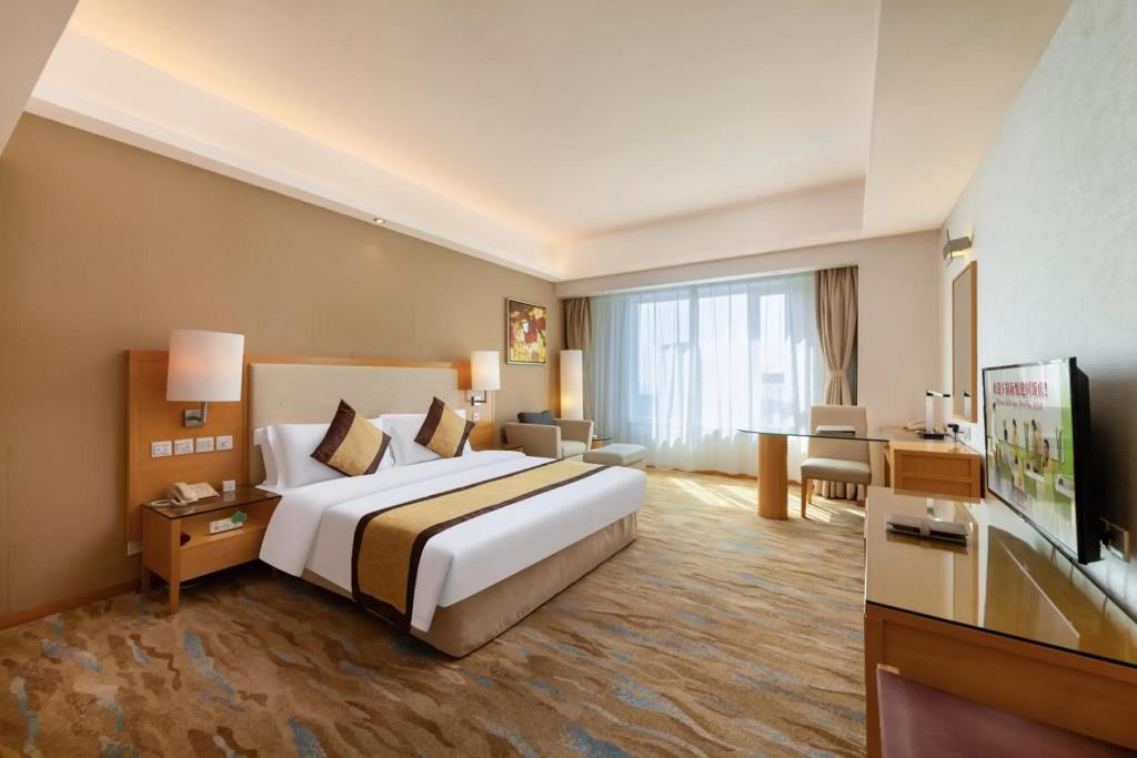 Haiyue Jianguo Hotel 5*