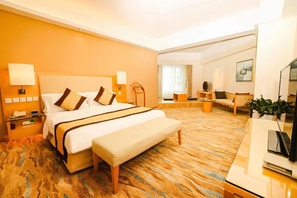 Haiyue Jianguo Hotel 5*