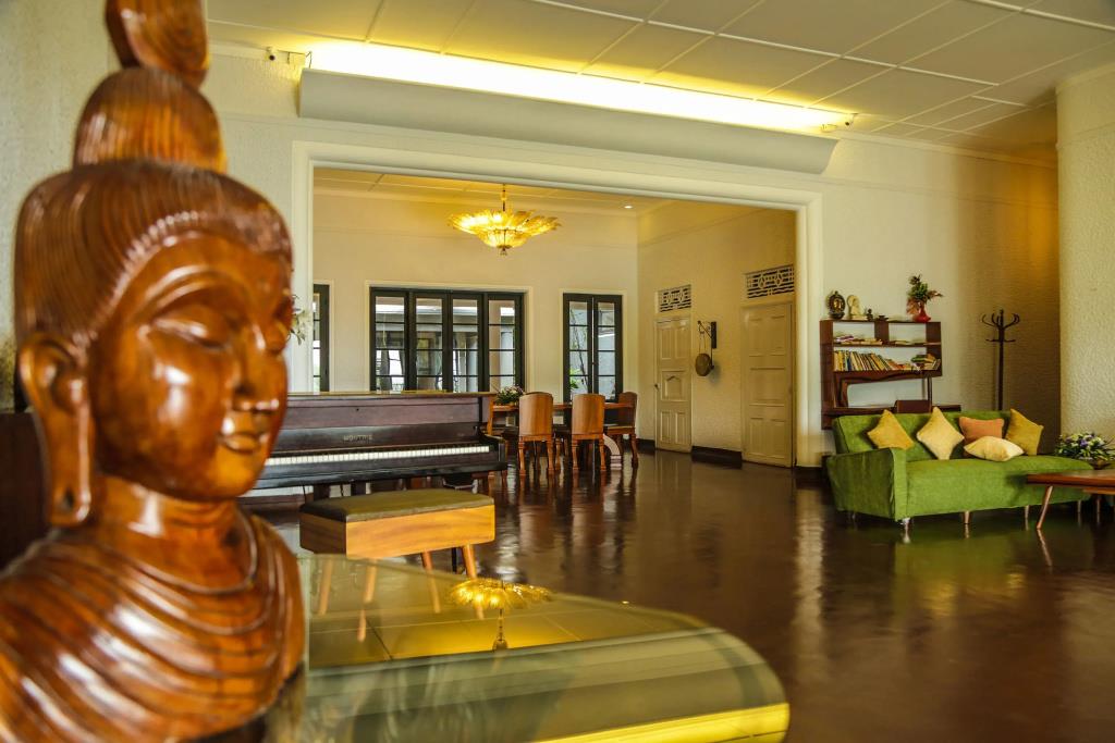 Castle Hill Bungalow 3*