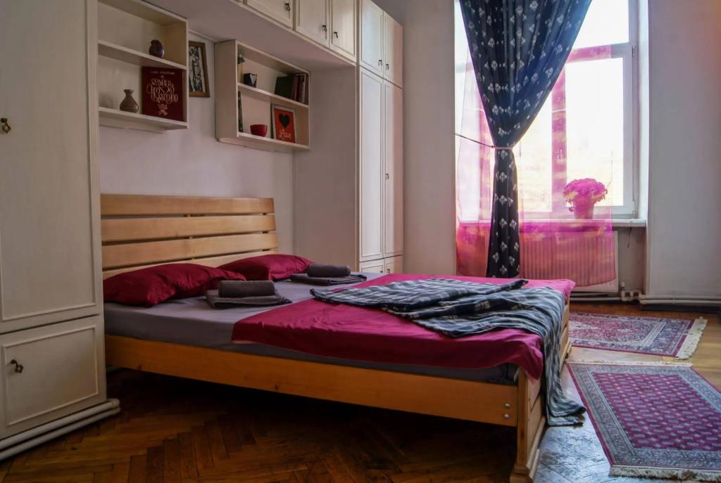 Opera Rooms&Hostel 4*