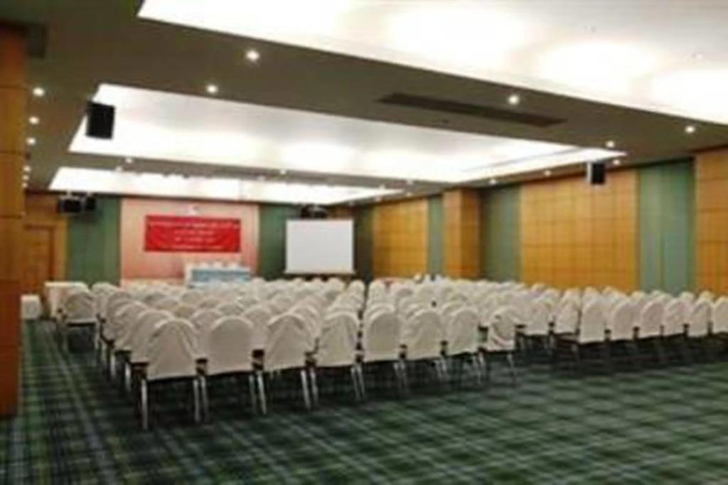 Diamond Plaza Hotel Suratthani 3*