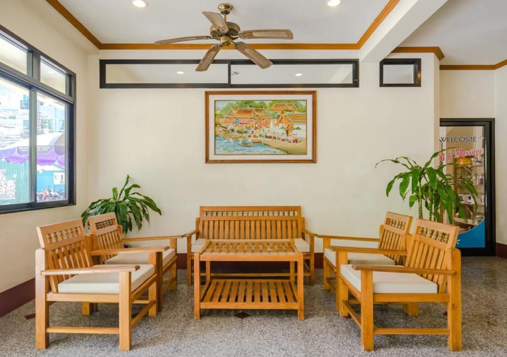 Kata View Guesthouse 2*