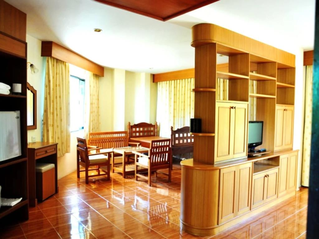 Kata View Guesthouse 2*