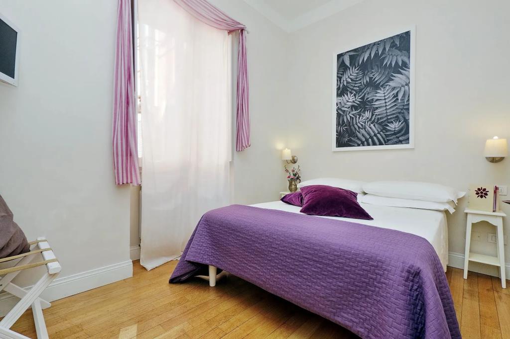 Amaranto Romano Hotel 0*