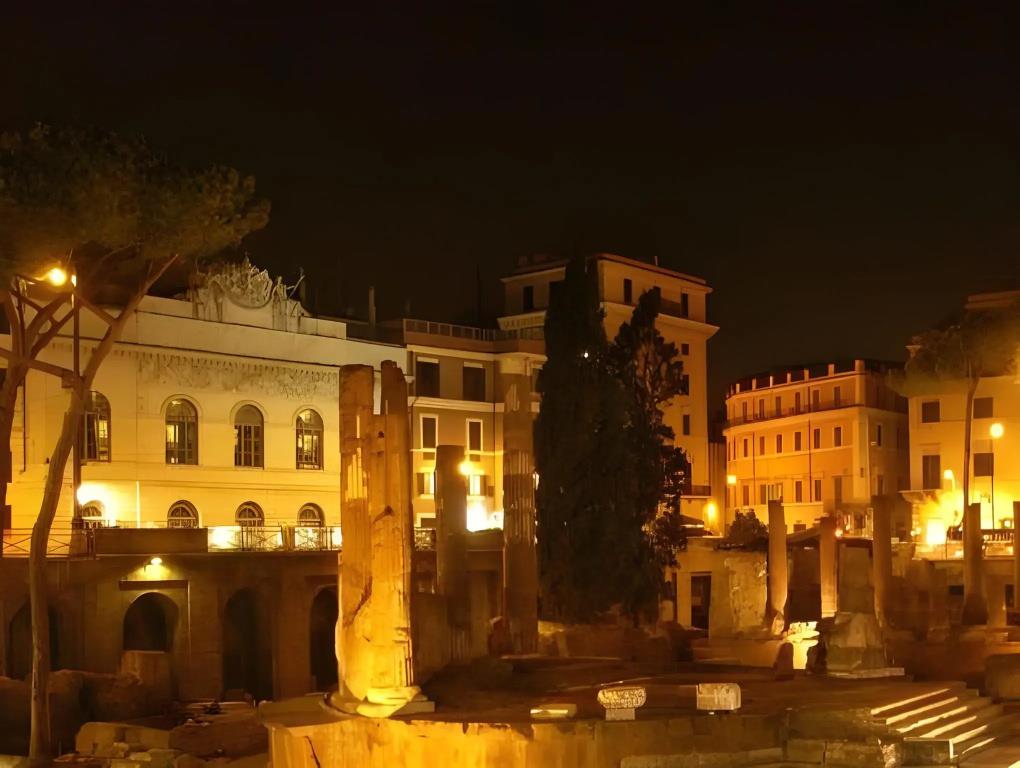 Relais Teatro Argentina 0*