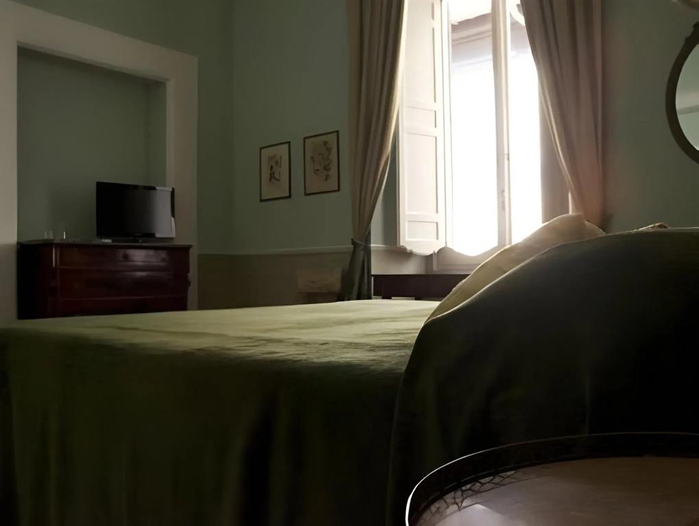 Relais Teatro Argentina 0*