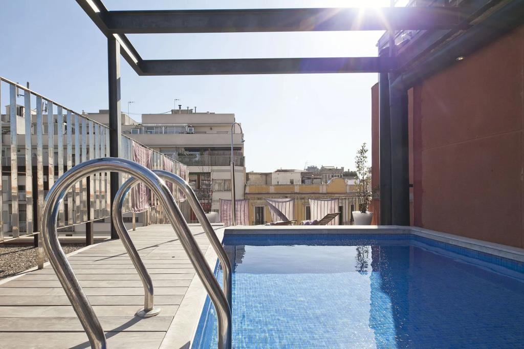 MSB Rooftop Pool City Center 0*