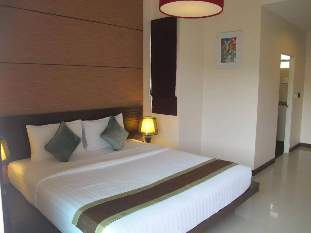 Phuket Jula Place 3*