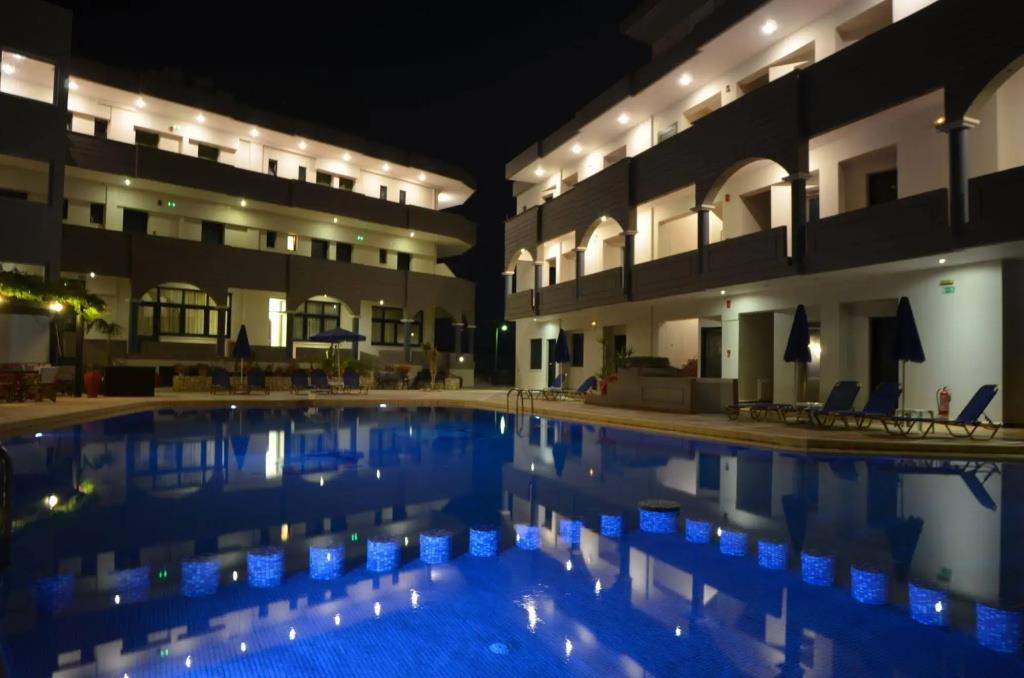 Christina Beach Hotel 2*