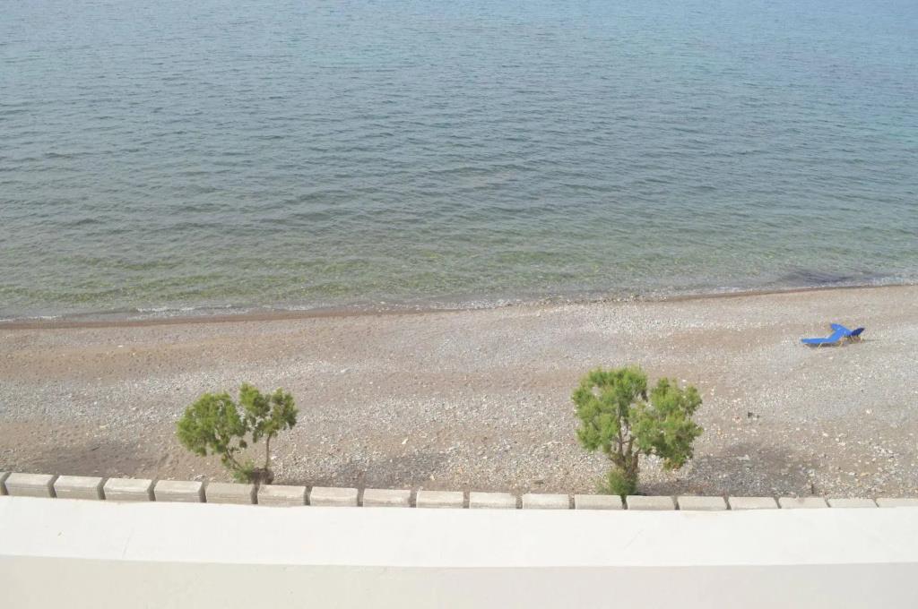 Christina Beach Hotel 2*