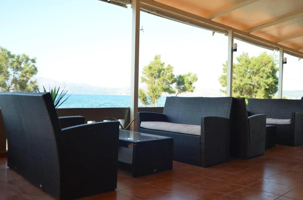 Christina Beach Hotel 2*