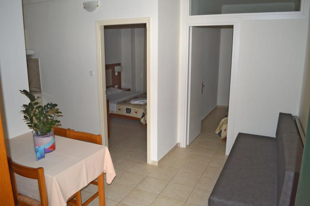 Christina Beach Hotel 2*