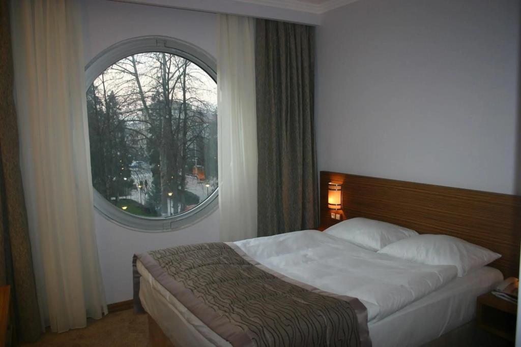 Hotel Almina Park 0*
