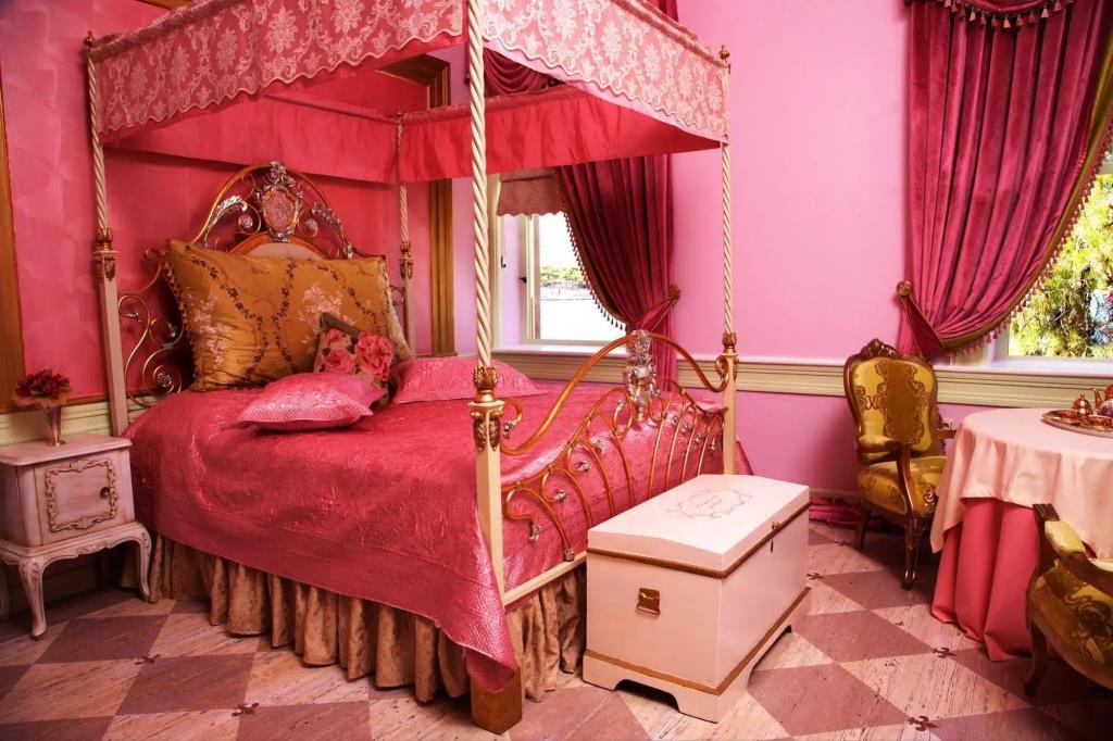 Lola 38 Hotel 3*