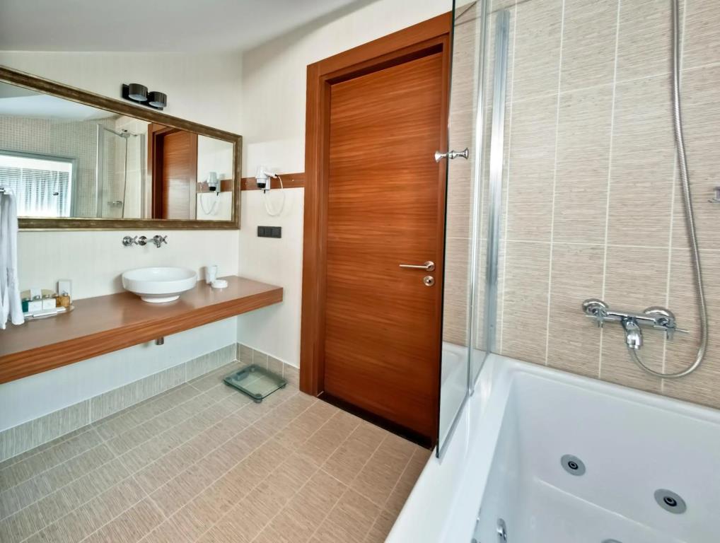 Riva Resatbey Hotel 4*