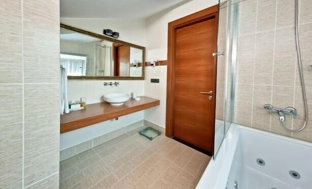 Riva Resatbey Hotel 4*