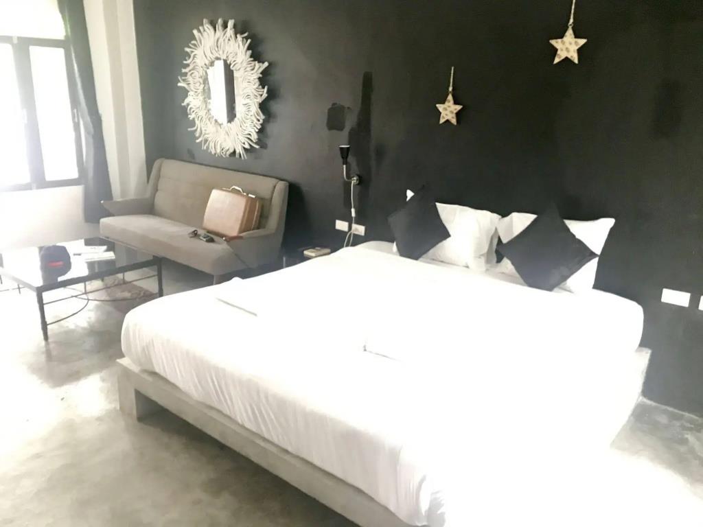 Chic Boutique Hotel 3*