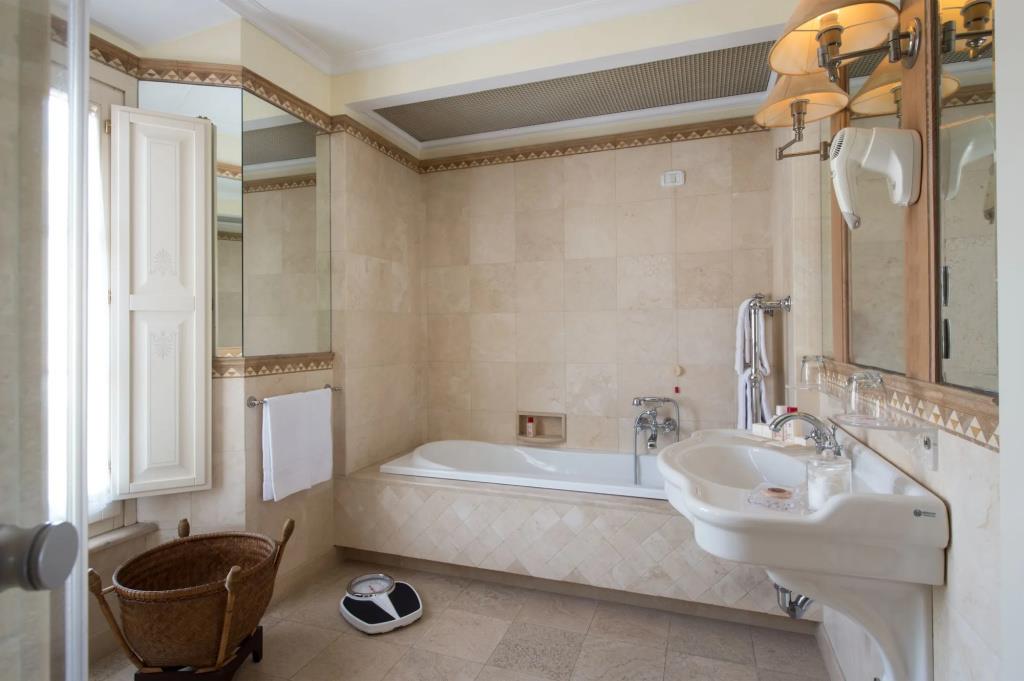 Il Palazzetto 0*