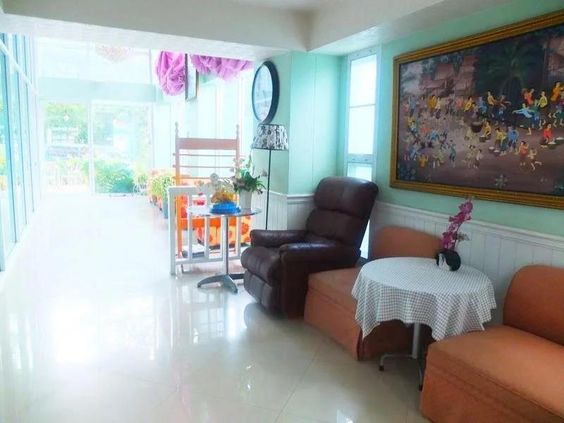 Hill Top Service Suites 2*