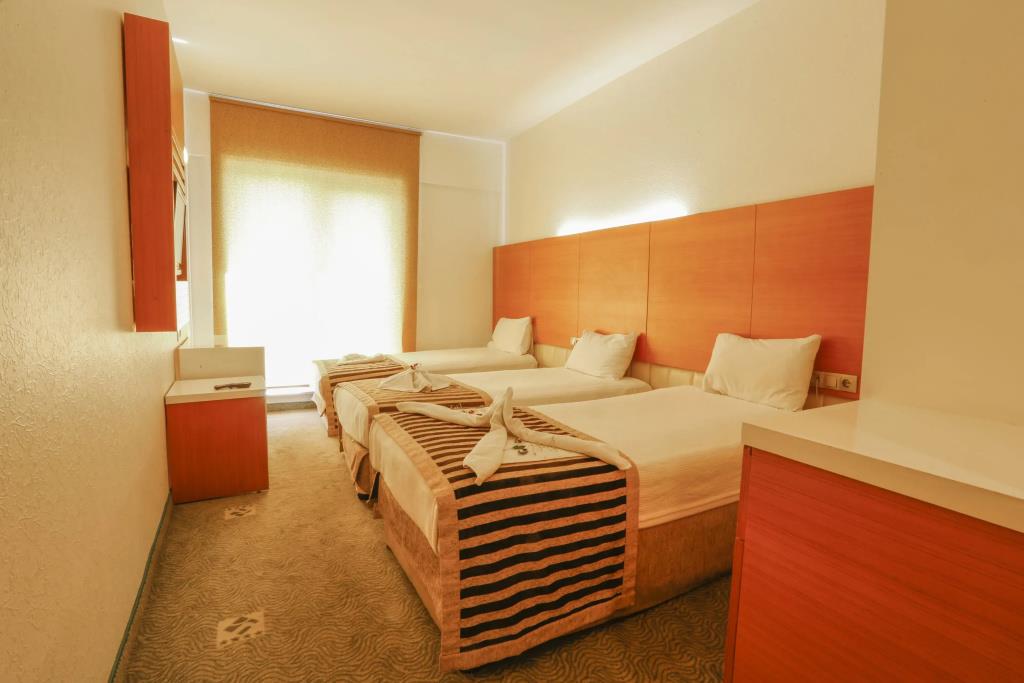Nuzhet Hotel 3*