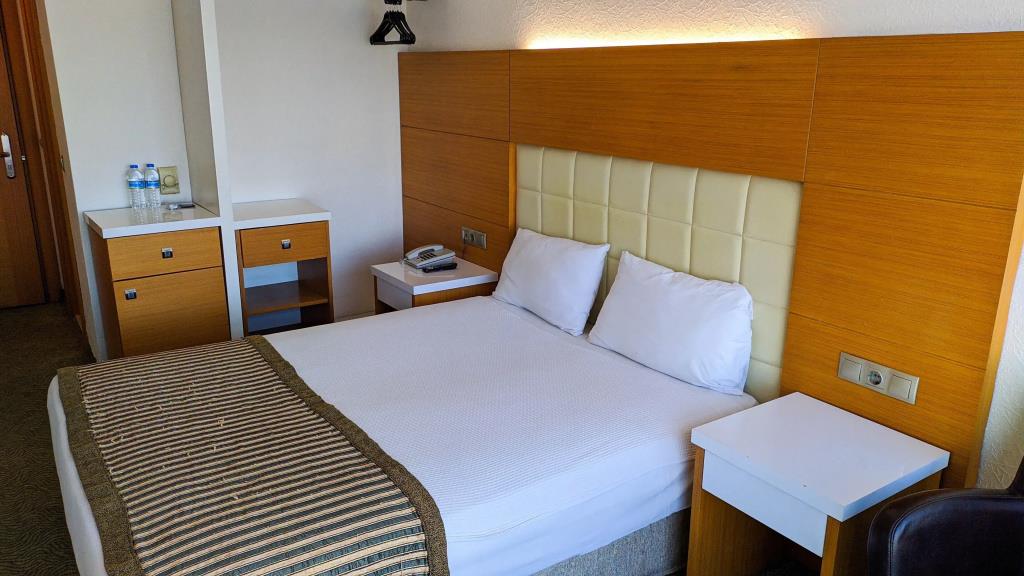 Nuzhet Hotel 3*