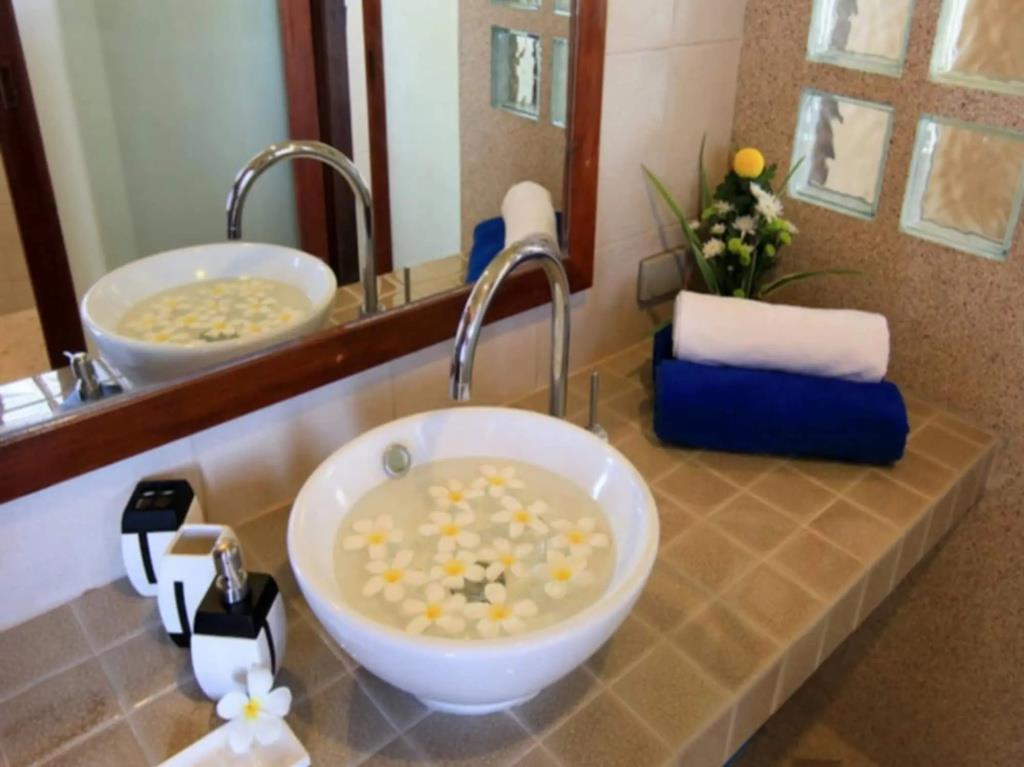 Baan KanTiang See Villas (2 bedroom villas) 0*