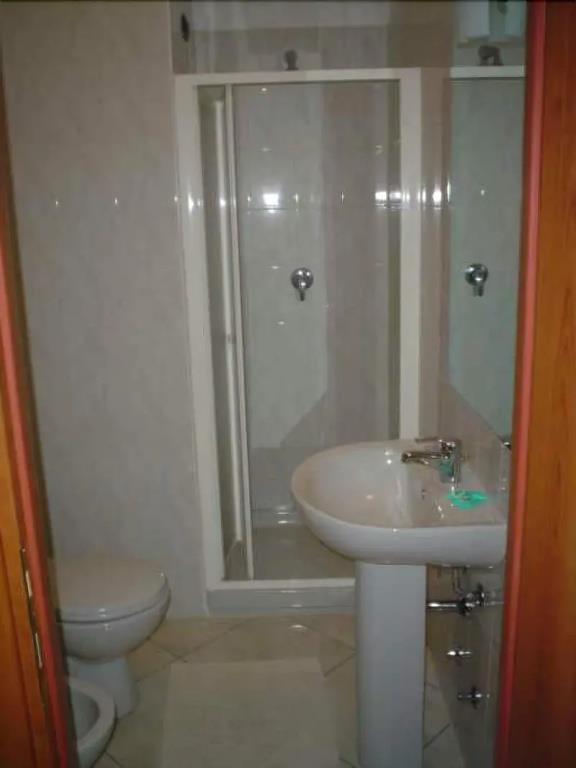 Hotel 2000 2*