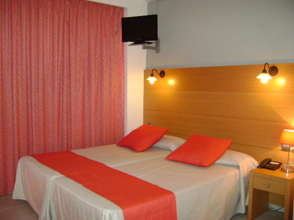 Apartamentos Isla del Sol Aparthotel 0*